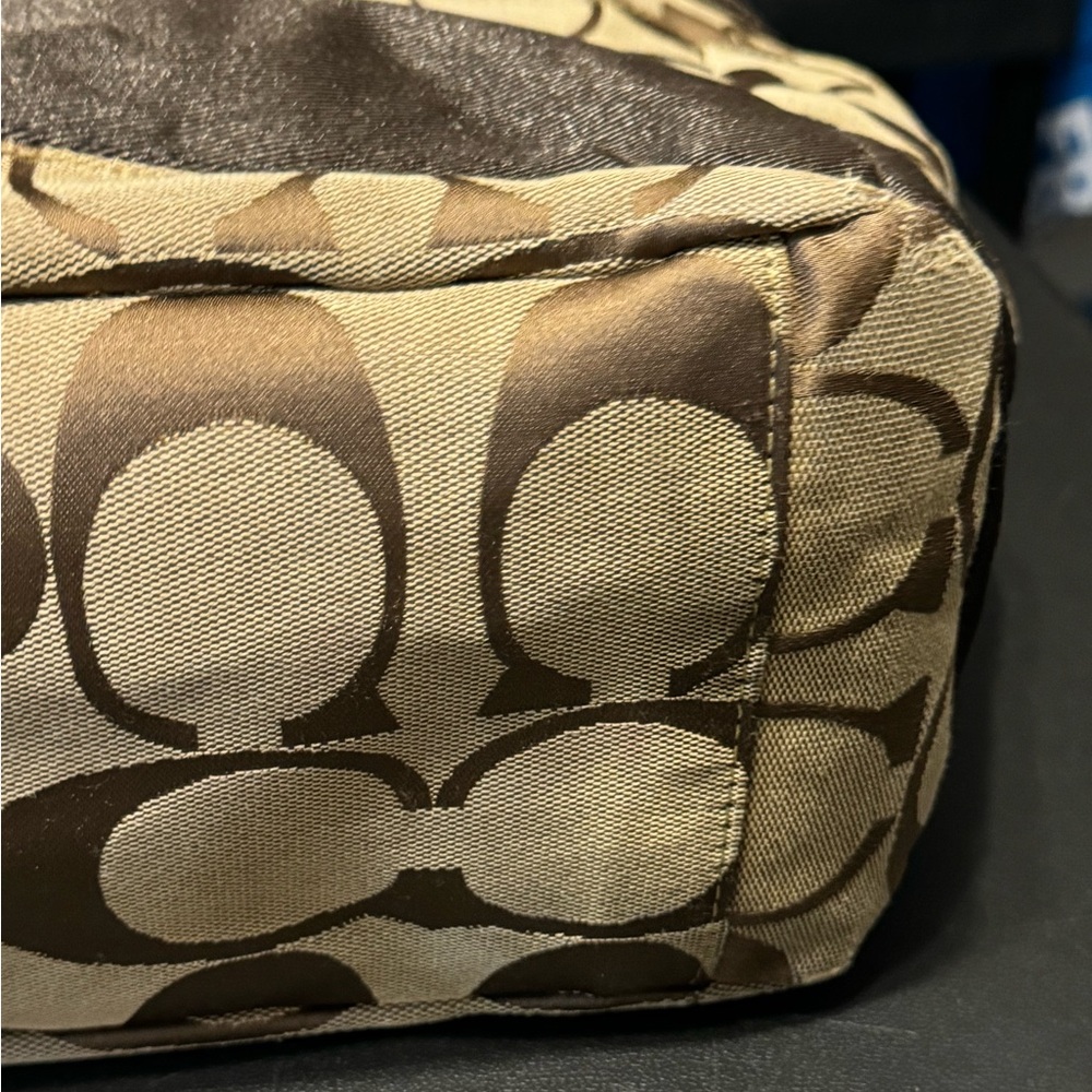Authentic Coach Signature A1076-F13803 Large Tote/Diaper Bag W/ Changing Matt - Picture 14 of 16